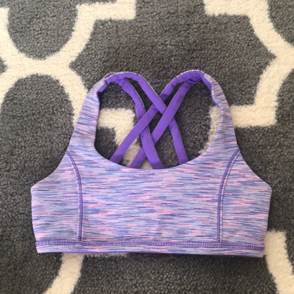 Ivivva sports bra;